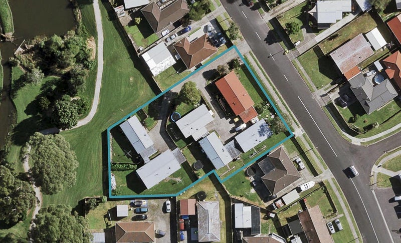 32 Inverell Avenue, Wiri, Auckland - Carousel 1