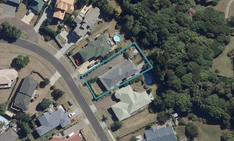17 West Ridge Drive, Western Heights, Hamilton - Carousel 1