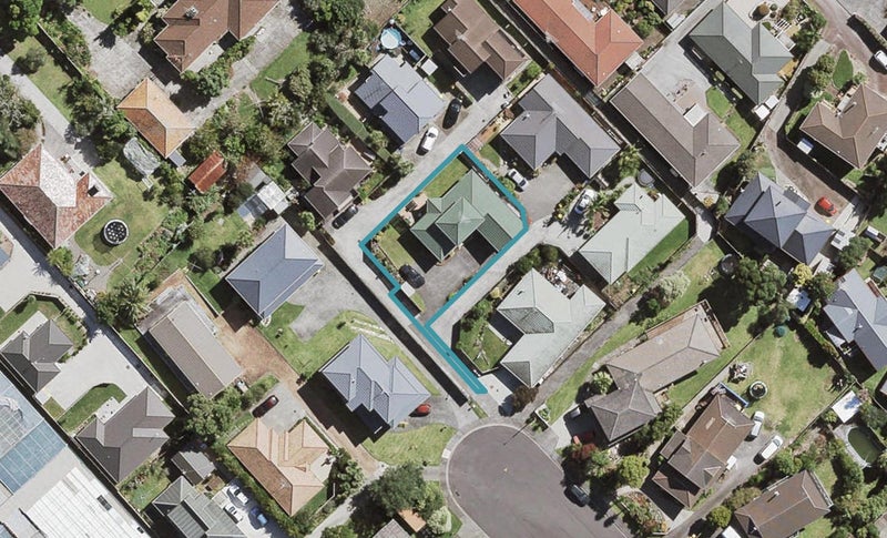 12 Lesa Annis Place, Henderson, Auckland - Carousel 1