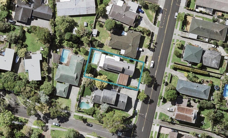 114 Glenmore Road, Sunnyhills, Auckland - Carousel 1