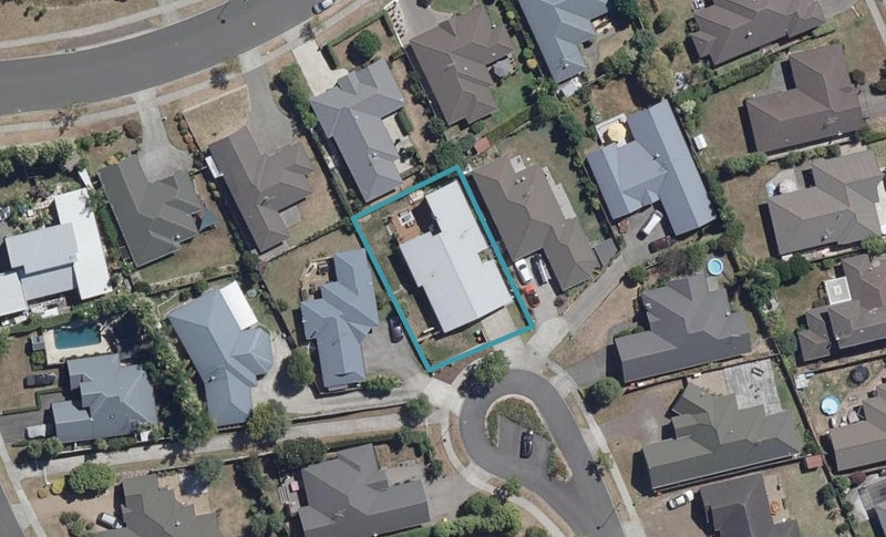 23 Parkwood Place, Huntington, Hamilton - Carousel 1
