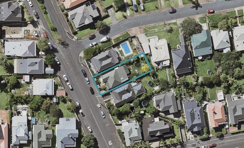 4 Shoal Bay Road, Devonport, Auckland - Carousel 1