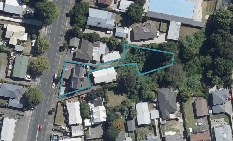 209 Maeroa Road, Maeroa, Hamilton - Carousel 1
