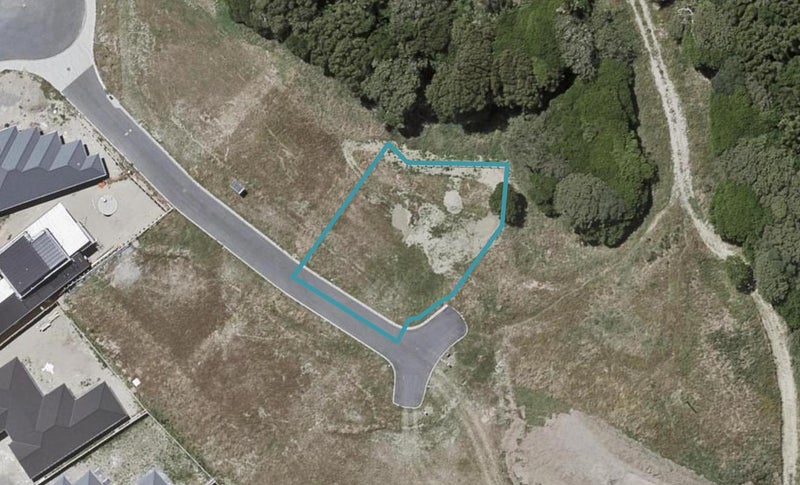 5 Piwakawaka Way, Waikanae - Carousel 1