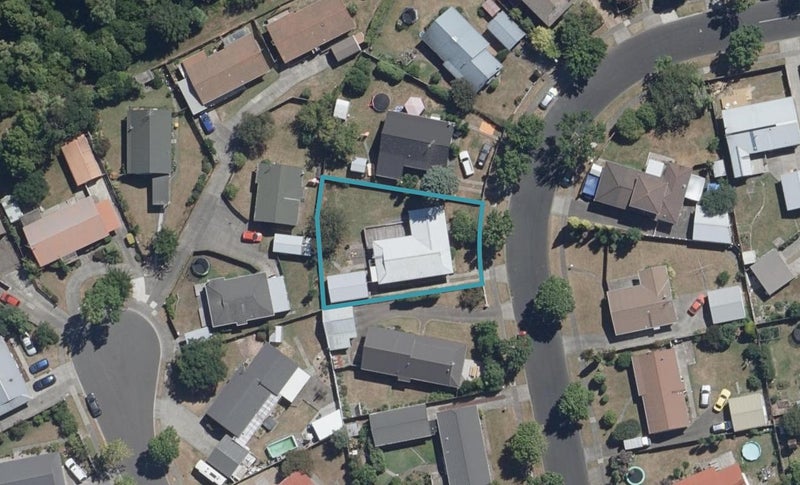 109 Oakfield Crescent, Pukete, Hamilton - Carousel 1