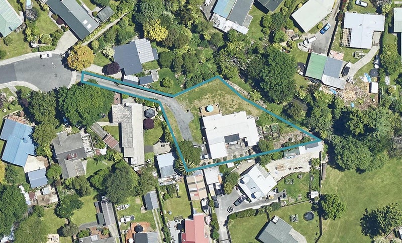 15 Amokura Street, Fairy Springs, Rotorua - Carousel 1