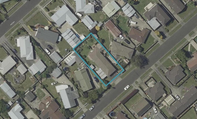 49 Raglan Avenue, Cloverlea, Palmerston North - Carousel 1