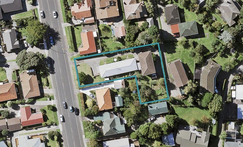 2/94 Cook Street, Howick, Auckland - Carousel 1