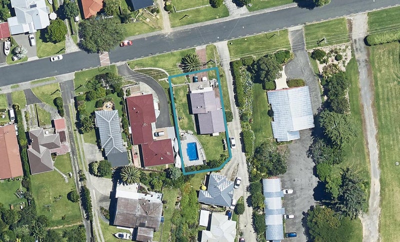 42 Sutherland Road, Brookfield, Tauranga - Carousel 1