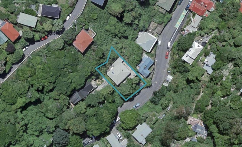52 Holloway Road, Aro Valley, Wellington - Carousel 1