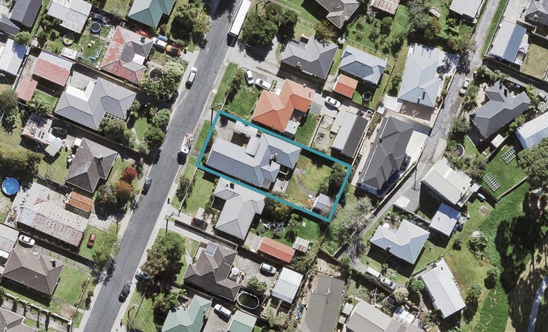 104 Cobham Crescent, Kelston, Auckland - Carousel 1