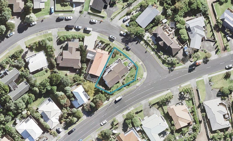 1 Emlyn Place, Torbay, Auckland - Carousel 1