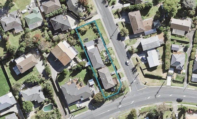 1/71 Carlisle Road, Torbay, Auckland - Carousel 1