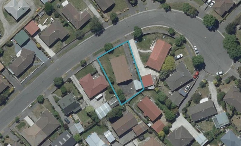 10 McHaffies Place, Wainoni, Christchurch - Carousel 1