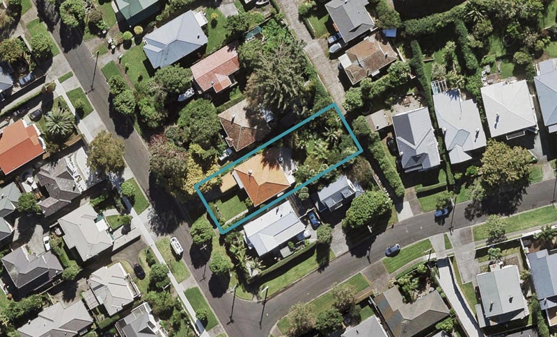 9 Vinter Terrace, Mount Albert, Auckland - Carousel 1
