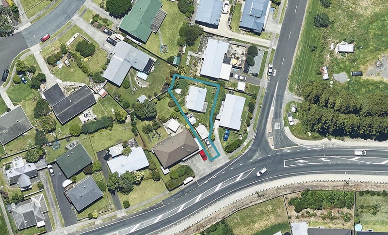 411B Welcome Bay Road, Welcome Bay, Tauranga - Carousel 1