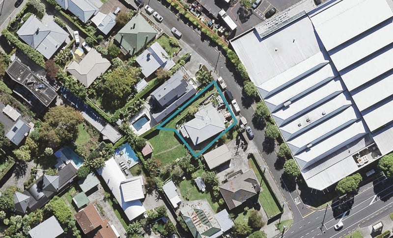4 Regina Street, Westmere, Auckland - Carousel 1