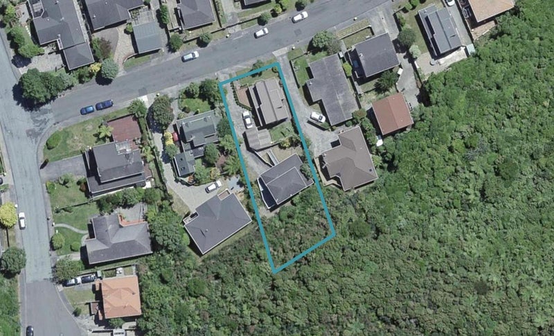 8 Parsons Glen, Karori, Wellington - Carousel 1