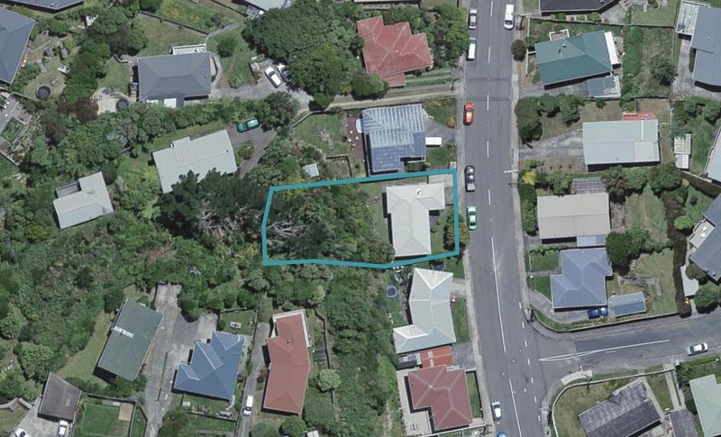 90 Beazley Avenue, Paparangi, Wellington - Carousel 1