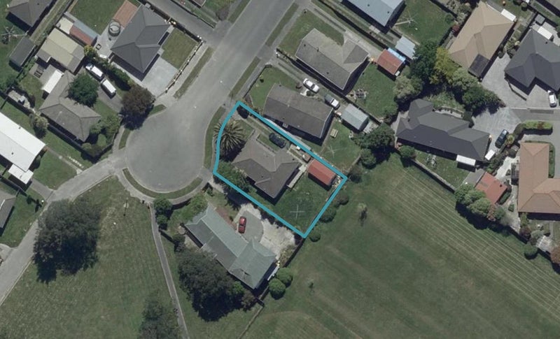 11 Tralee Place, Bishopdale, Christchurch - Carousel 1