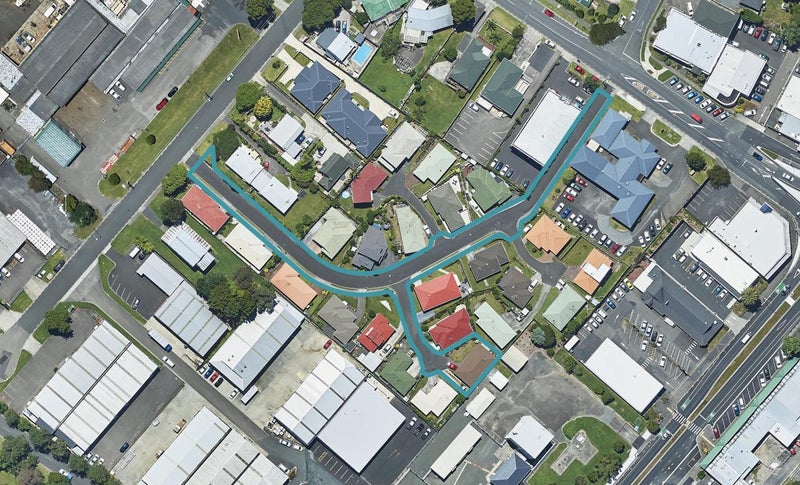 16 Racecourse Way, Gate Pa, Tauranga - Carousel 1