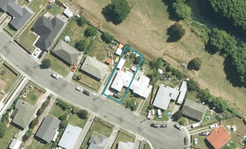 10 Henderson Street, Riversdale, Blenheim - Carousel 1