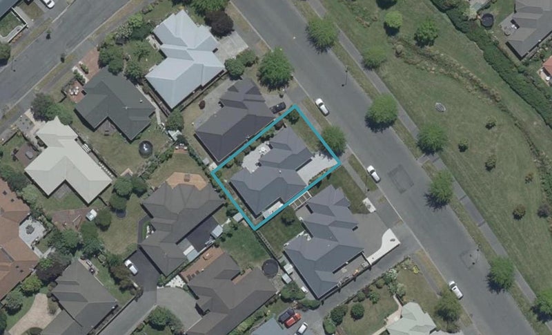 21 Putake Drive, Parklands, Christchurch - Carousel 1