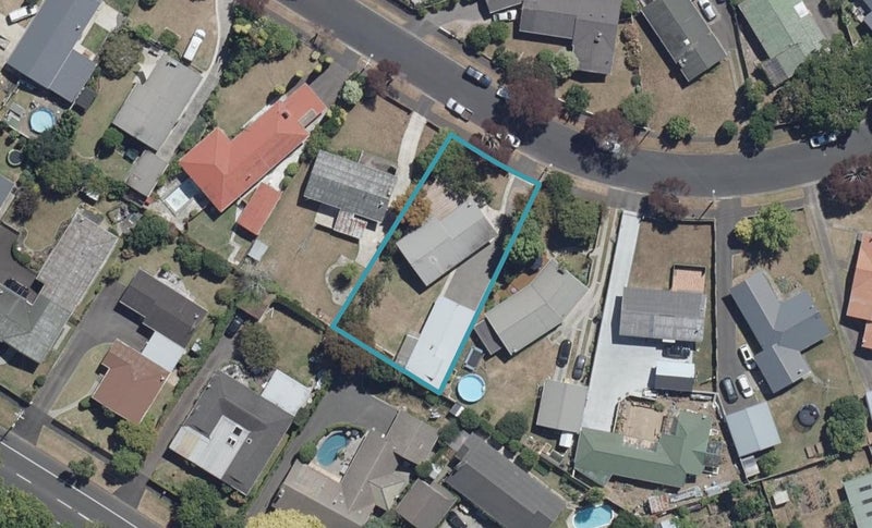 10 Pulham Crescent, Queenwood, Hamilton - Carousel 1