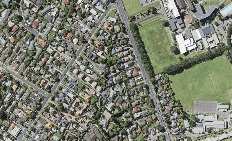 237 Lake Road, Belmont, Auckland - Carousel 1