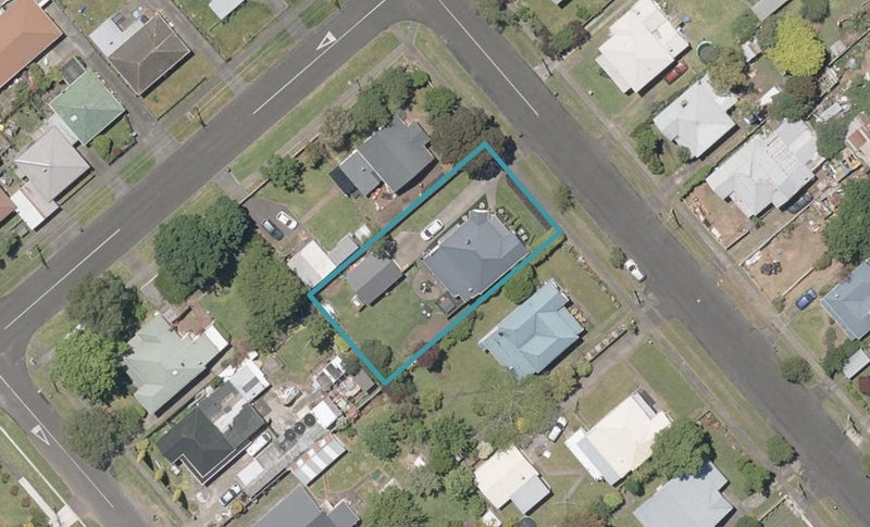 42 Jellicoe Street, Whanganui East, Whanganui - Carousel 1