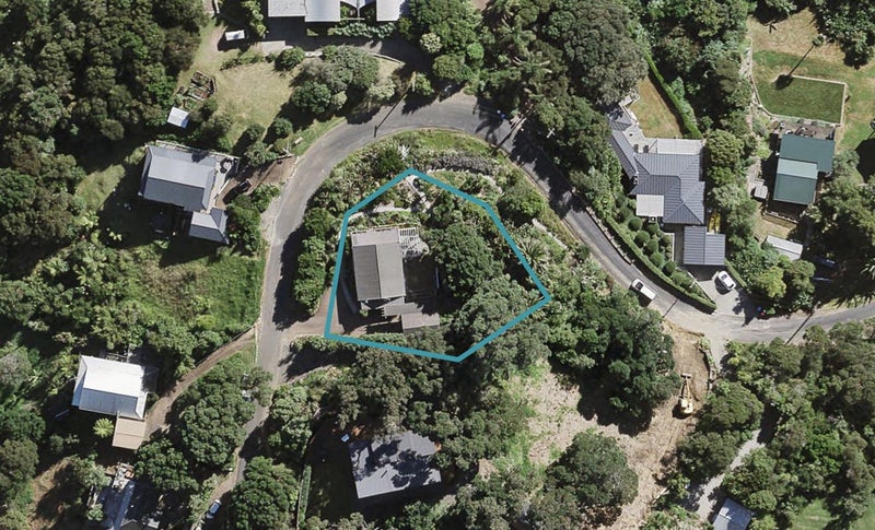 38 Tiri View Road, Palm Beach, Waiheke Island - Carousel 1