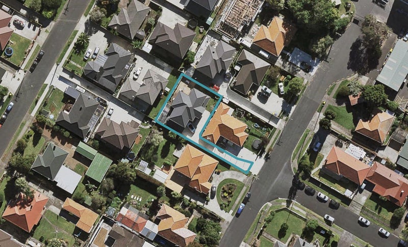 10 Carlie Street, Papatoetoe, Auckland - Carousel 1