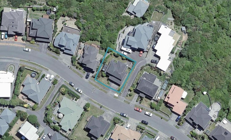 27 Landsdowne Terrace, Karori, Wellington - Carousel 1