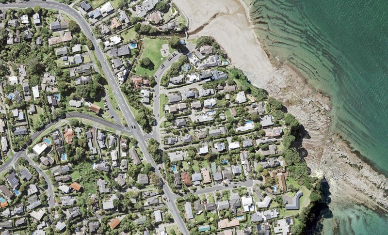 5 Huntly Road, Campbells Bay, Auckland - Carousel 1