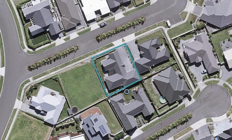 6 Gleneagles Way, Waiwhakaiho, New Plymouth - Carousel 1