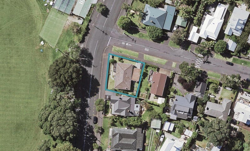 14 Cheltenham Road, Devonport, Auckland - Carousel 1
