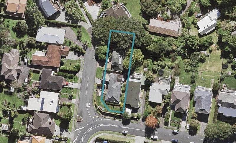 2/27 Speedy Crescent, Hillcrest, Auckland - Carousel 1