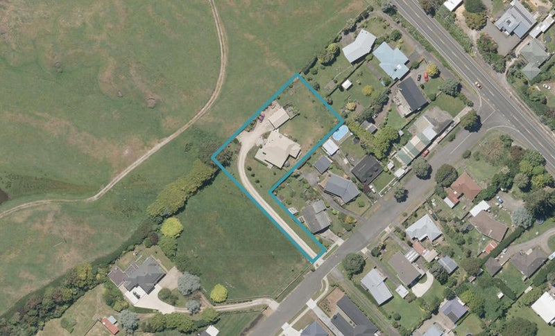 8A Tirimoana Place, Otamatea, Whanganui - Carousel 1