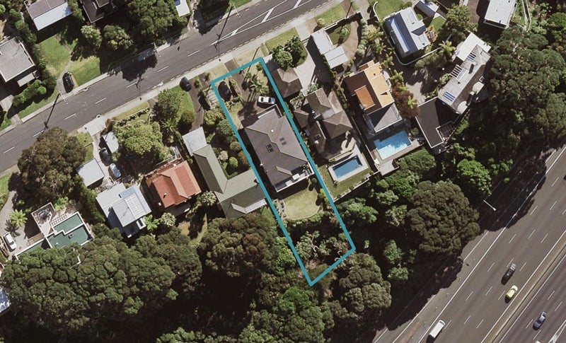 61 Sylvan Avenue, Northcote, Auckland - Carousel 1