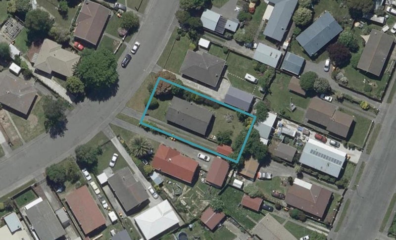 27 Malabar Crescent, Broomfield, Christchurch - Carousel 1