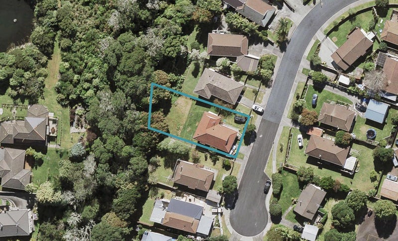 23 Katrina Place, Massey, Auckland - Carousel 1