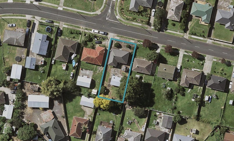 39 Pearl Baker Drive, Otara, Auckland - Carousel 1