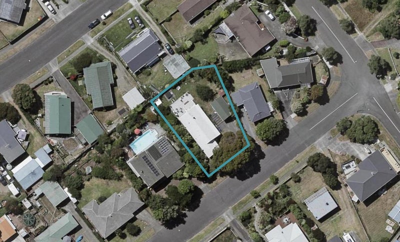 4 Hicks Crescent, Waikanae Beach, Waikanae - Carousel 1