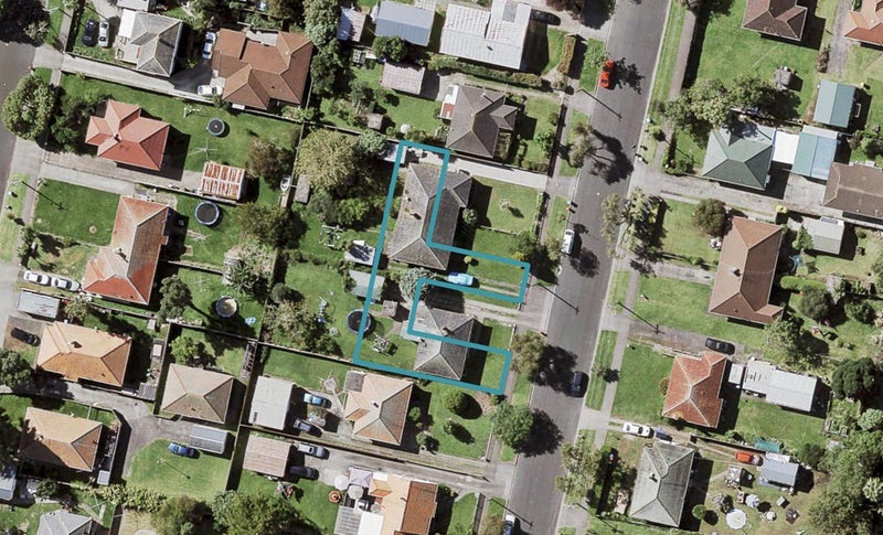 11A Tamatea Avenue, Point England, Auckland - Carousel 1