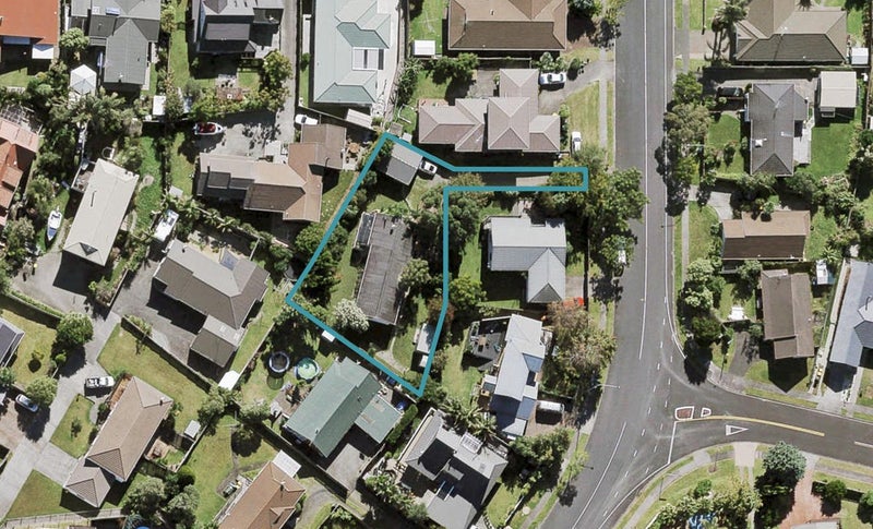 115 Marina View Drive, West Harbour, Auckland - Carousel 1