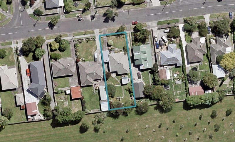 74 Fraser Crescent, Elderslea, Upper Hutt - Carousel 1