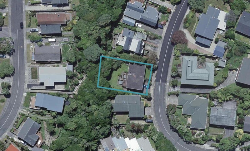 27 Amapur Drive, Khandallah, Wellington - Carousel 1