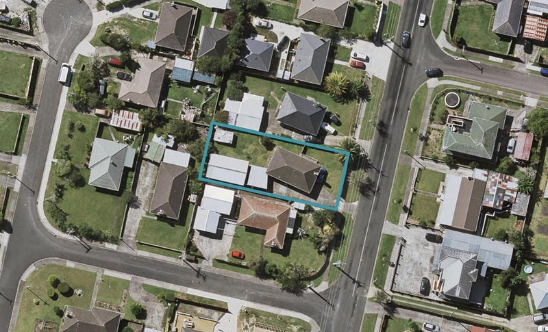 88 Hills Road, Otara, Auckland - Carousel 1