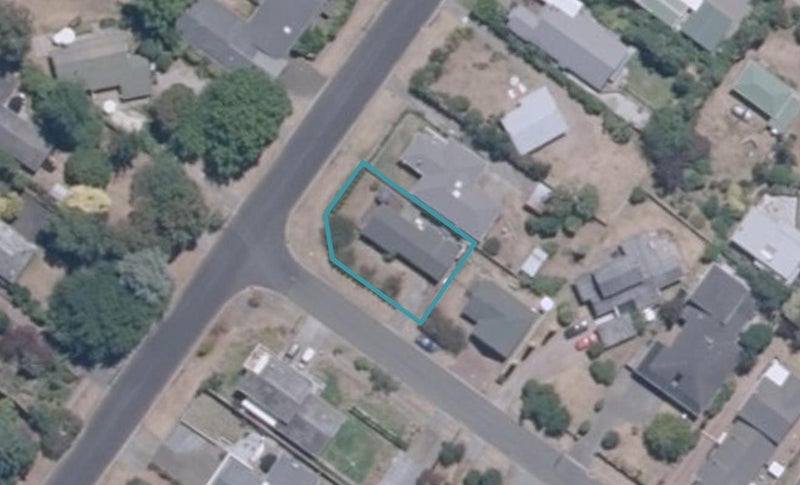 2 Aubrey Crescent, Rainbow Point, Taupō - Carousel 1