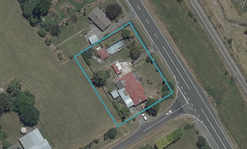 1083 Halcombe Road, Halcombe, Feilding - Carousel 1